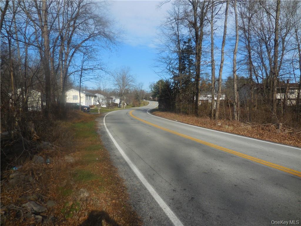 Lakeside Road – For Sale photo 4
