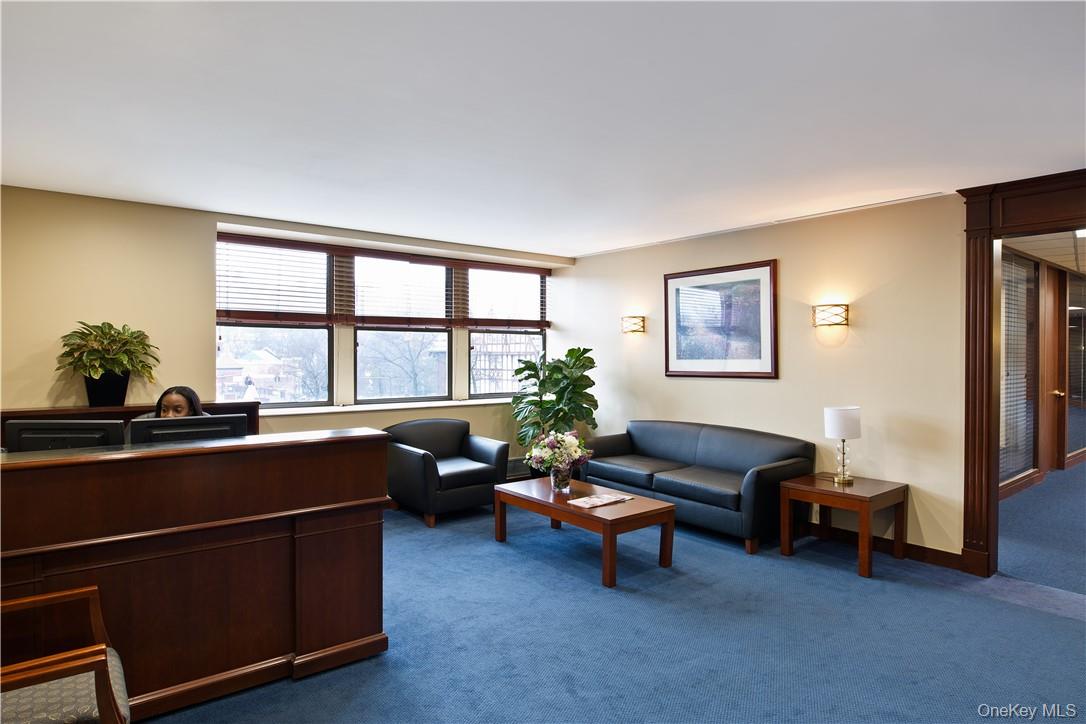 2 Overhill Road, Unit 400 photo 3