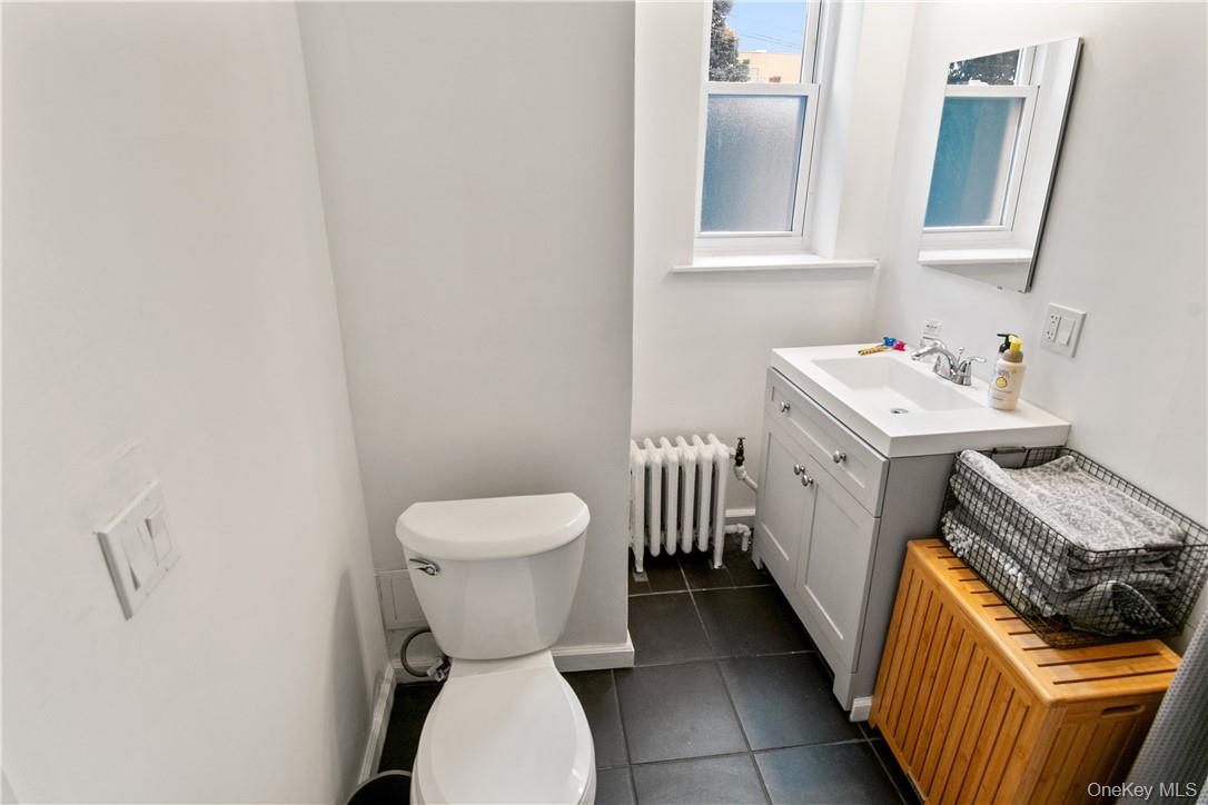 1225 Hollywood – For Sale photo 11