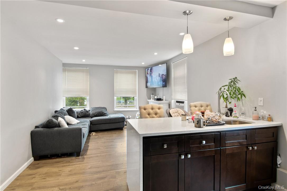 1225 Hollywood – For Sale photo 9