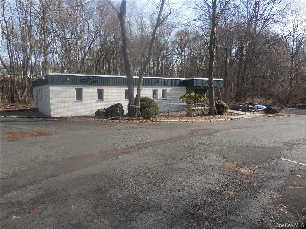 456 Gidney Avenue, Unit Back unit photo 35