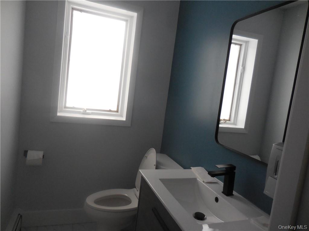 456 Gidney Avenue, Unit Back unit photo 21