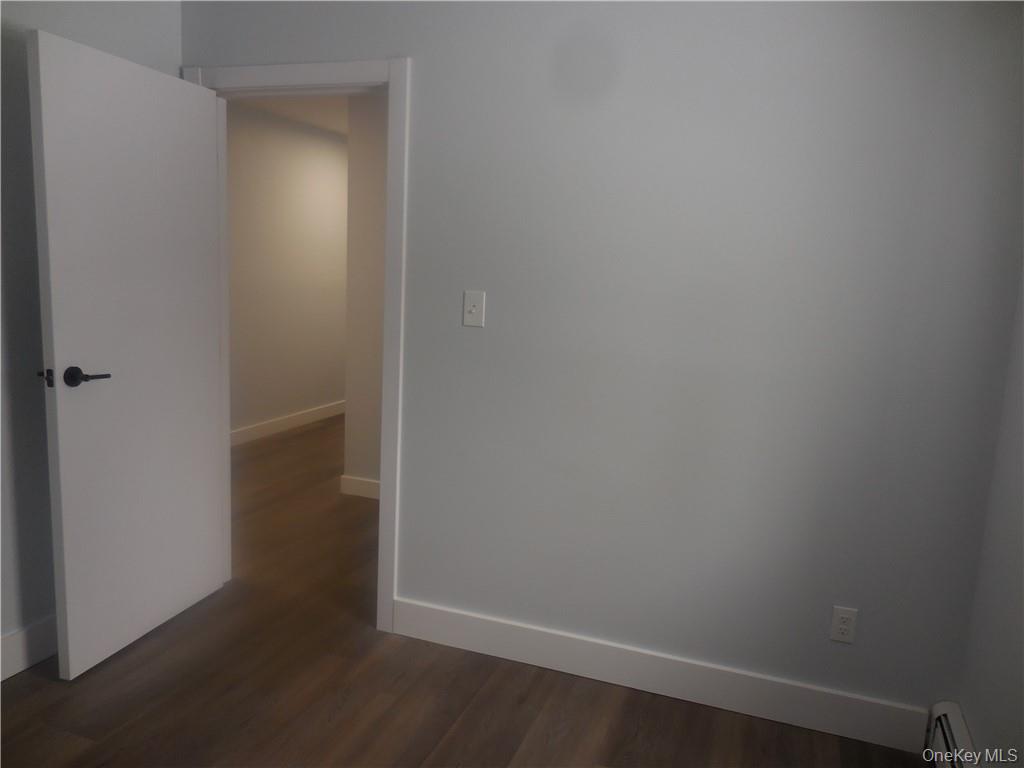 456 Gidney Avenue, Unit Single Roo photo 12