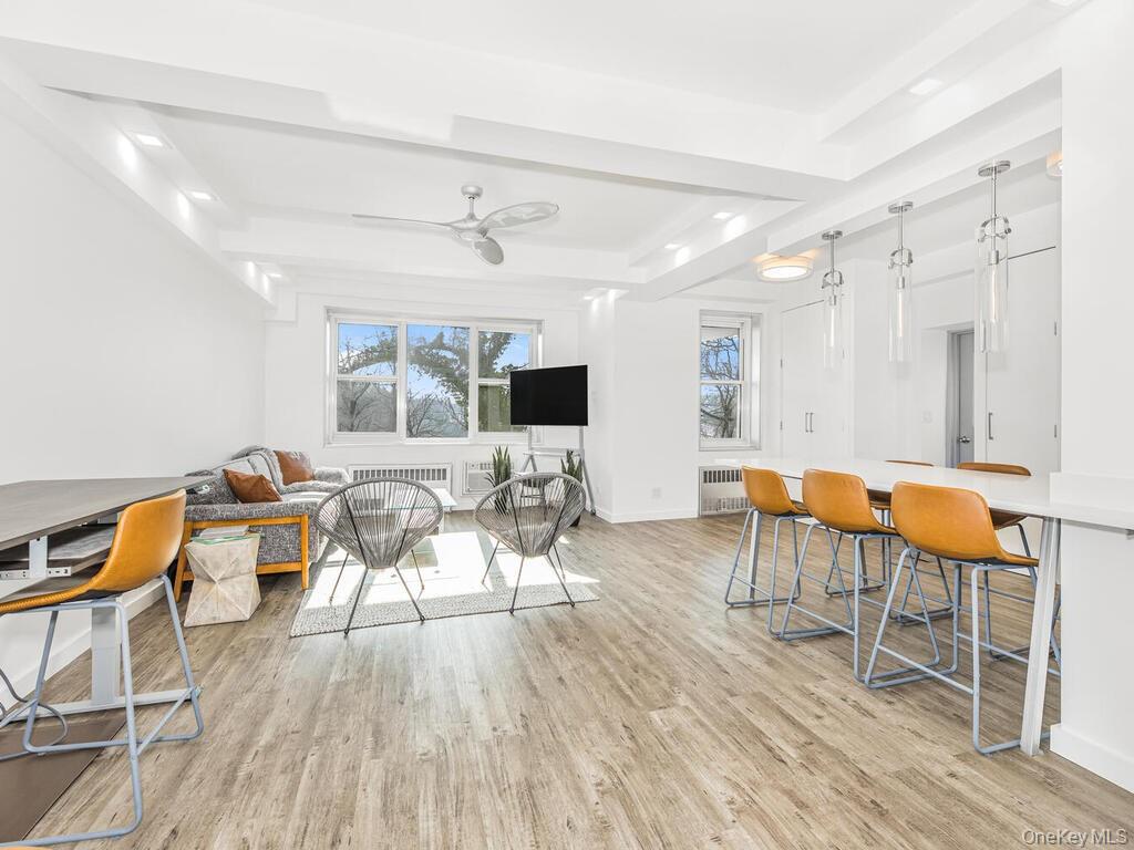 2465 Palisade Avenue, Unit 1A photo 2