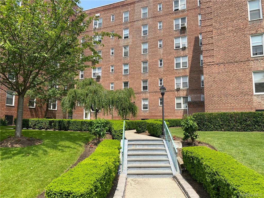 5645 Netherland Avenue, Unit 6D photo 9