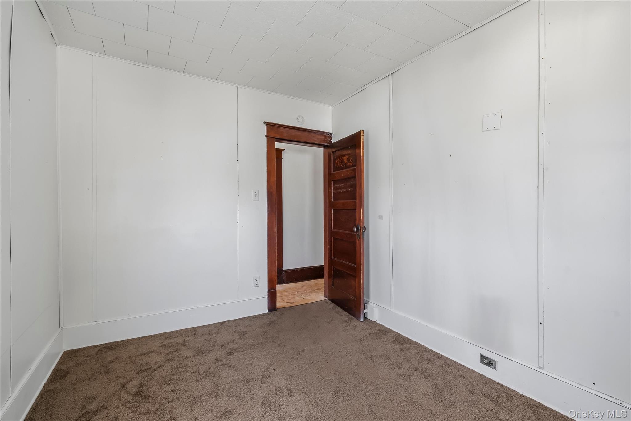 32 Kingston Avenue – For Sale photo 23