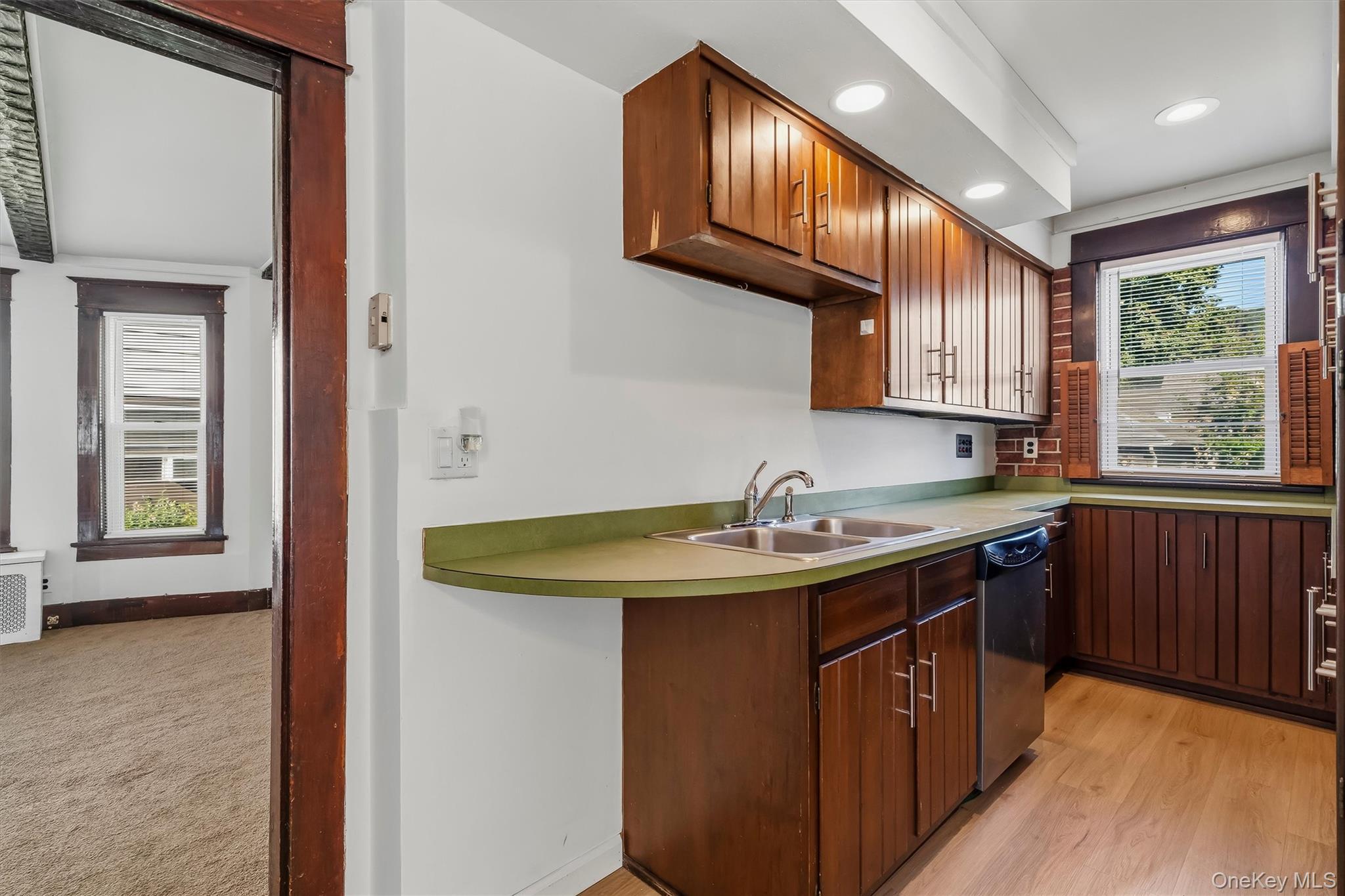 32 Kingston Avenue – For Sale photo 18