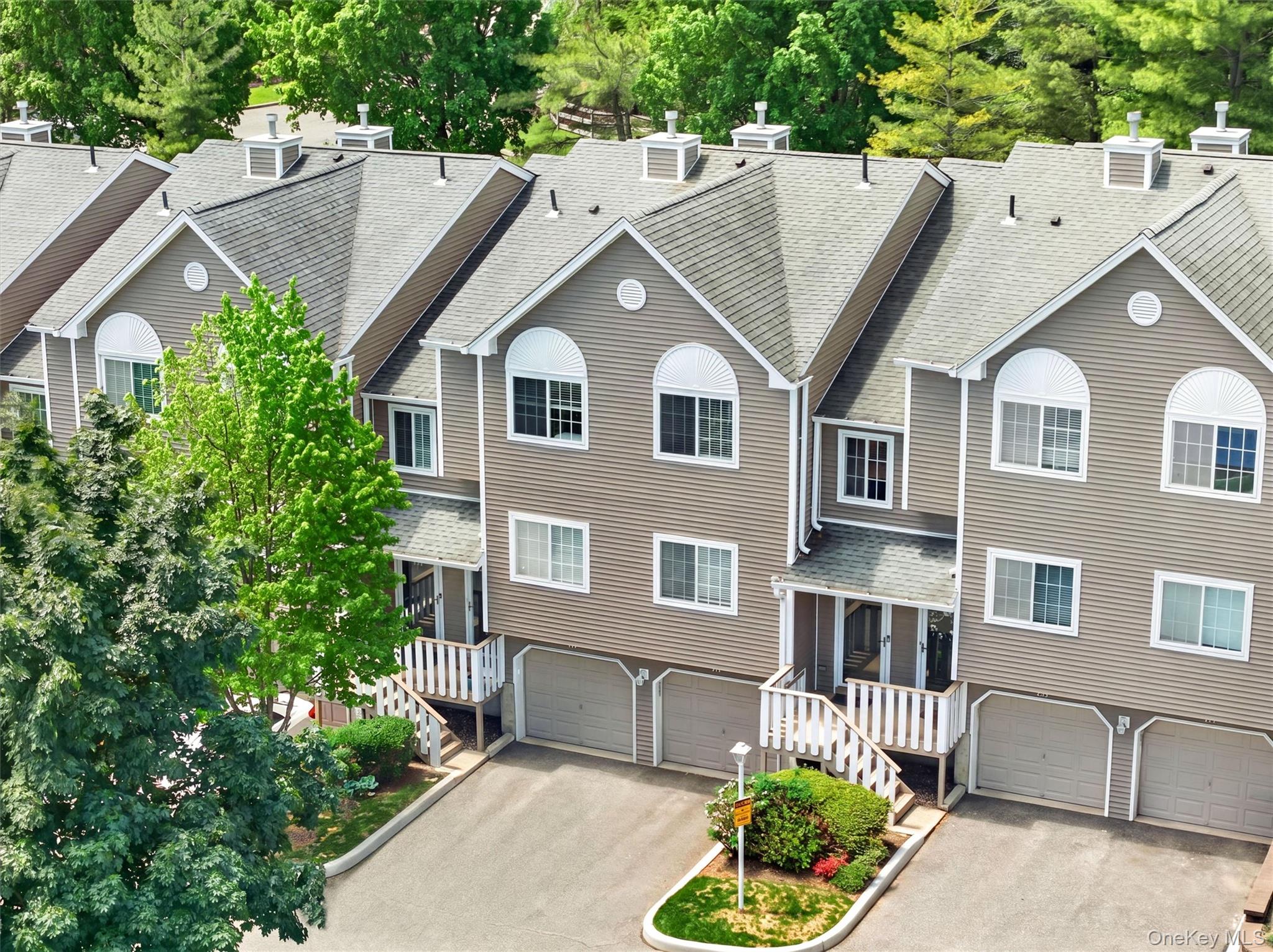 198 Eagle Ridge Way – For Sale photo 2