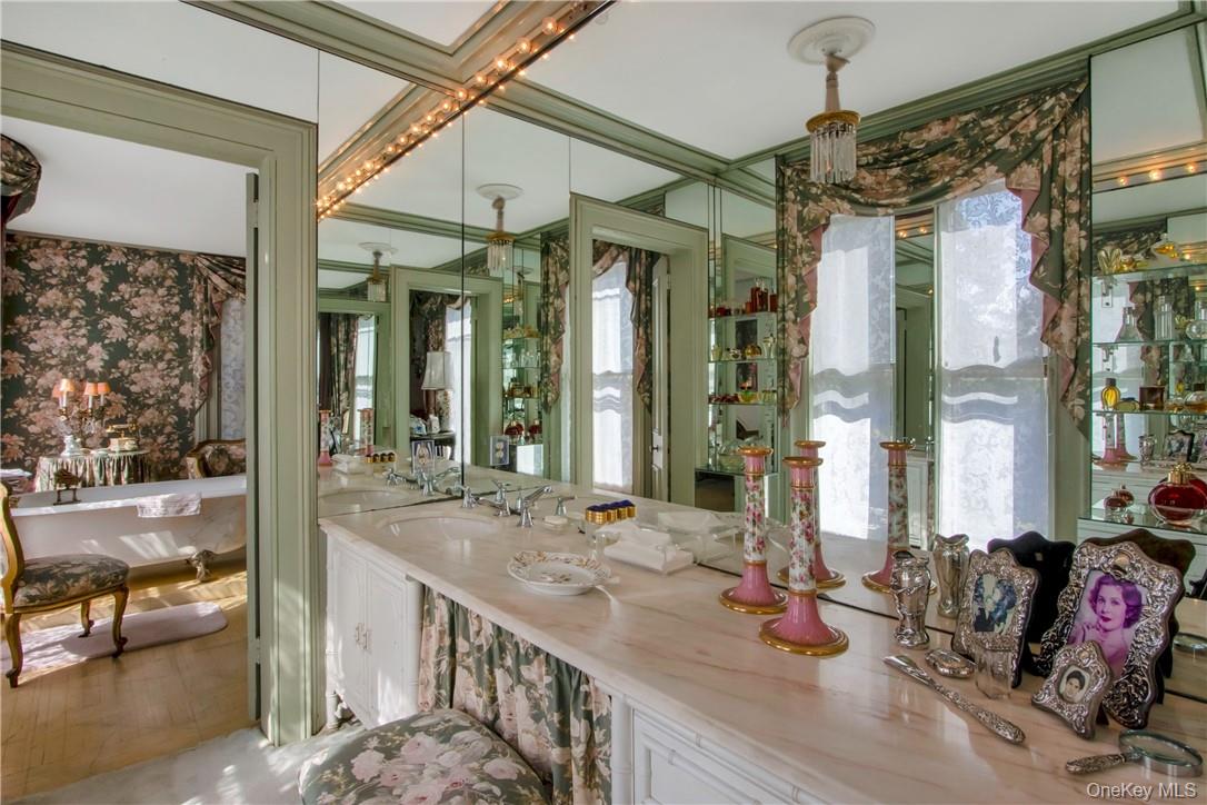 4 Deer Run – For Sale photo 17