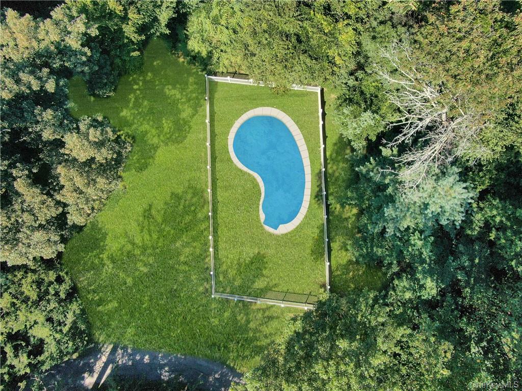 4 Deer Run – For Sale photo 26
