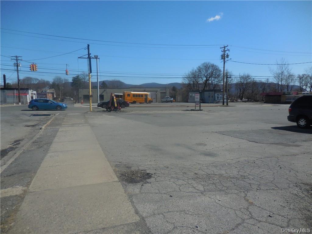 146 S Robinson Avenue, Unit B photo 11