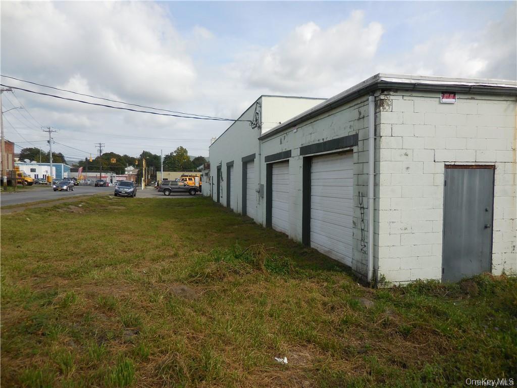 146 S Robinson Avenue, Unit B photo 21