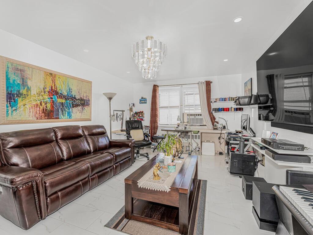 2866 Marion Avenue, Unit 6J
