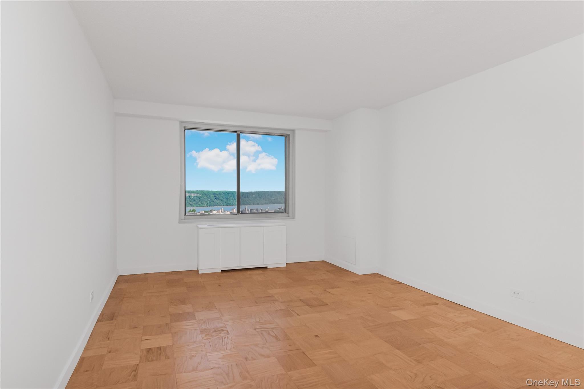 3333 Henry Hudson Parkway, Unit 21R photo 7