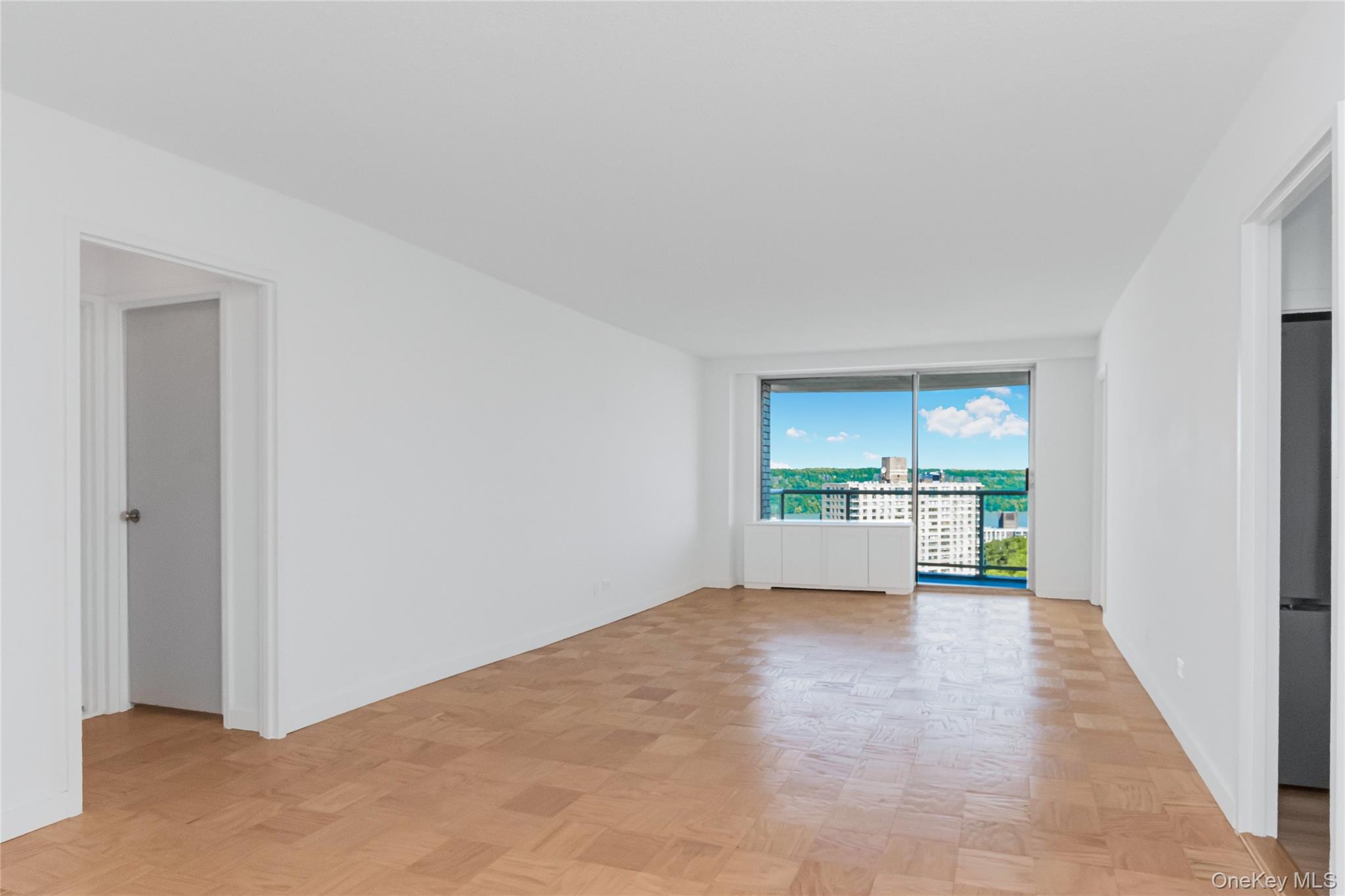3333 Henry Hudson Parkway, Unit 21R photo 3