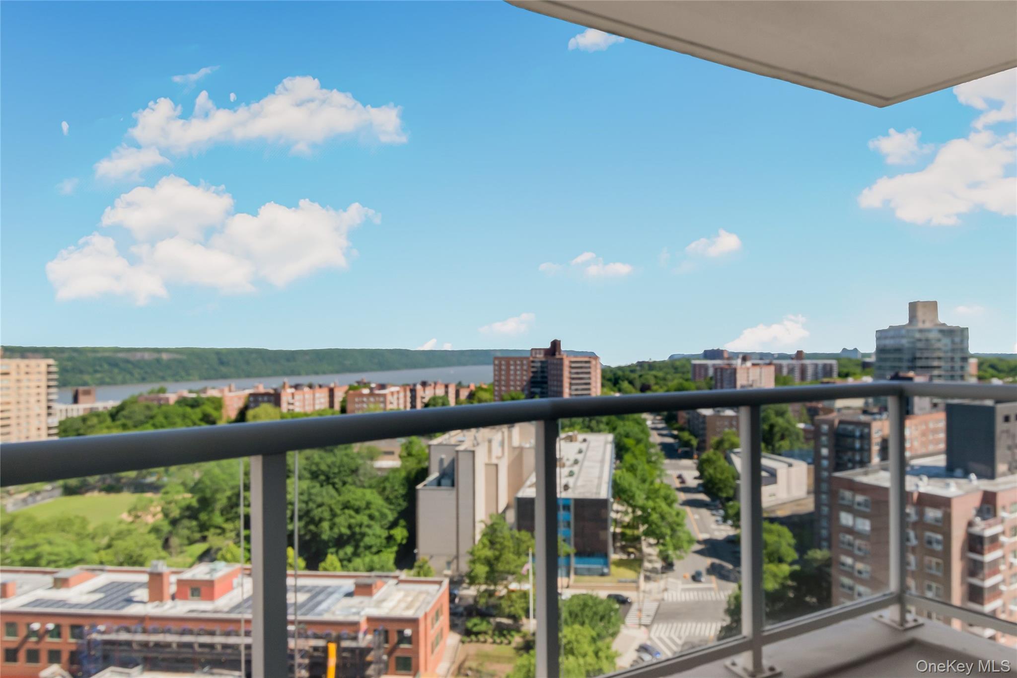 3333 Henry Hudson Parkway, Unit 21R photo 5