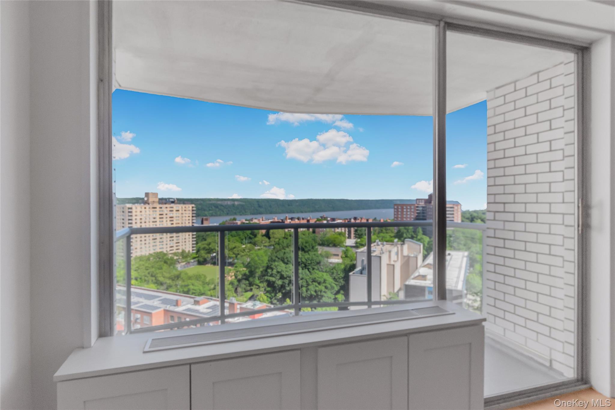 3333 Henry Hudson Parkway, Unit 21R photo 6
