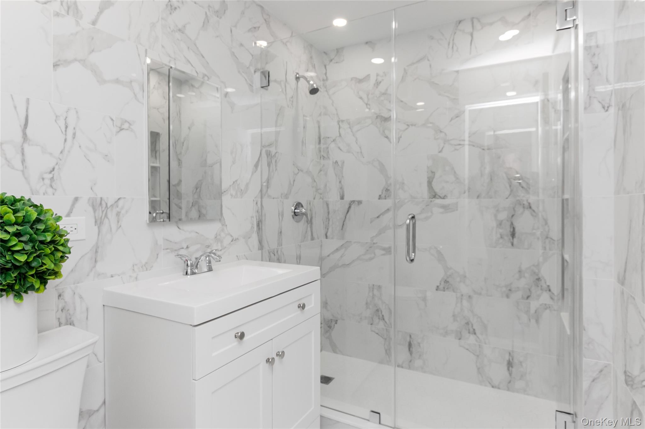 3333 Henry Hudson Parkway, Unit 21R photo 8