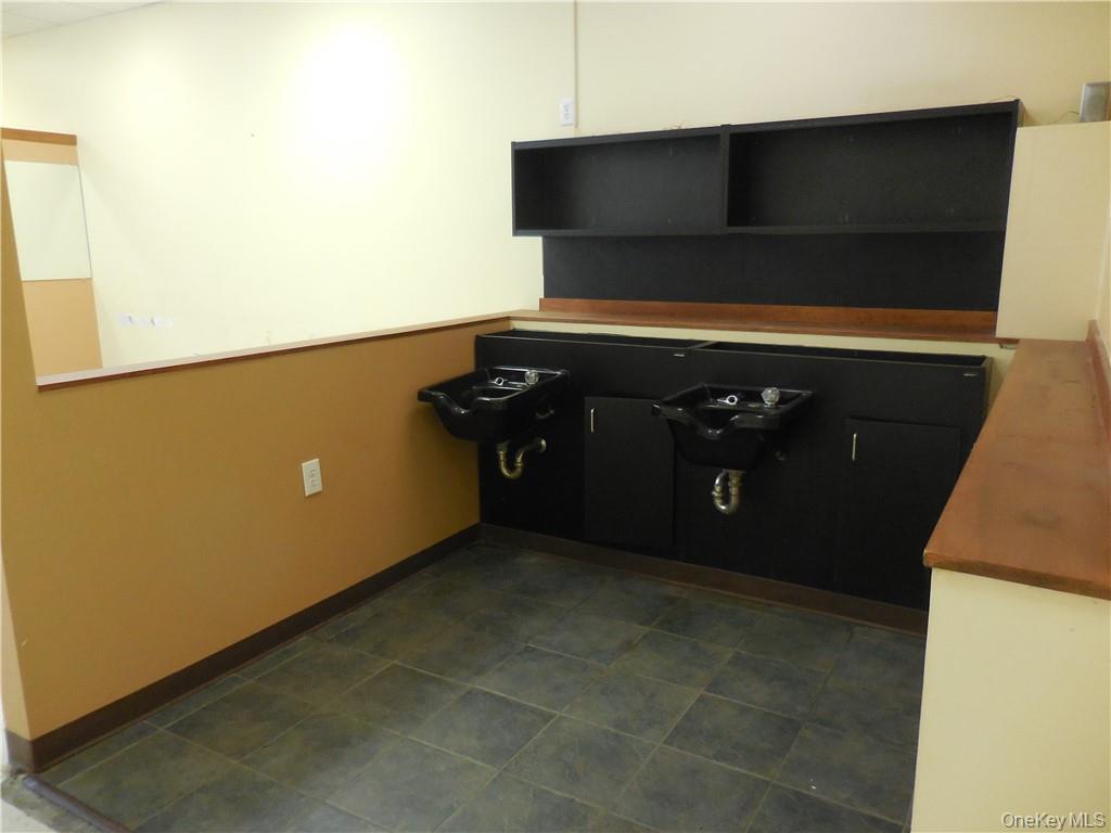 77 N Plank Road – For Rent photo 24
