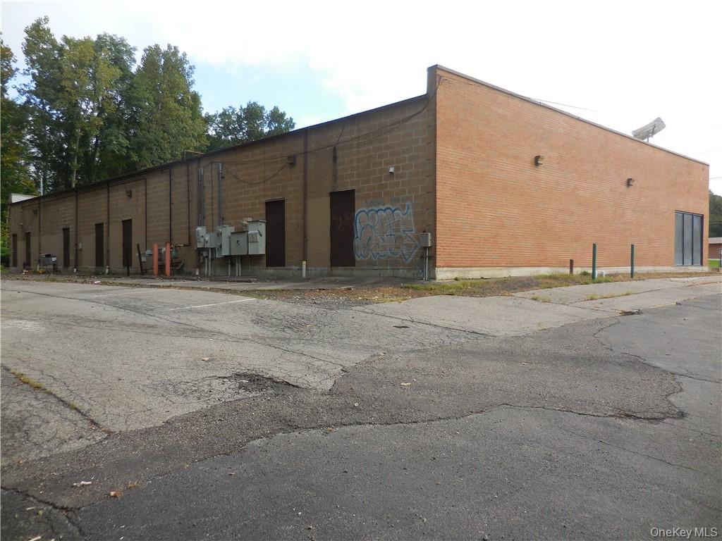 77 N Plank Road – For Rent photo 34