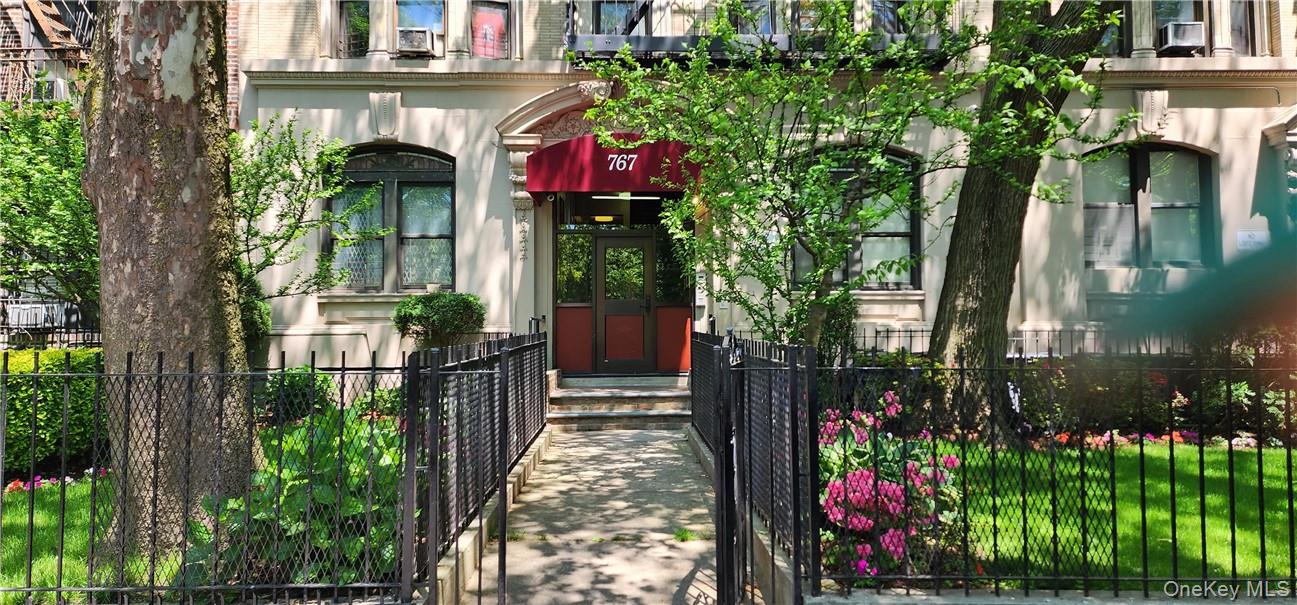 767 Eastern Parkway Parkway E, Unit 1B photo 9
