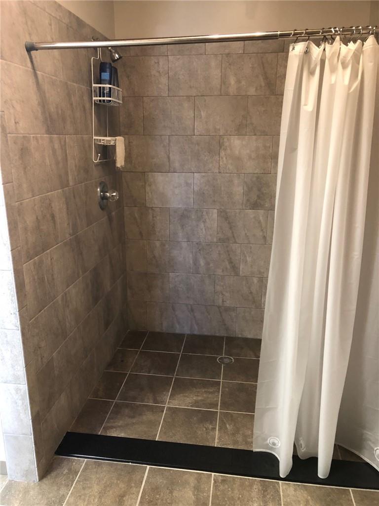 1 Scobie Drive – For Rent photo 16