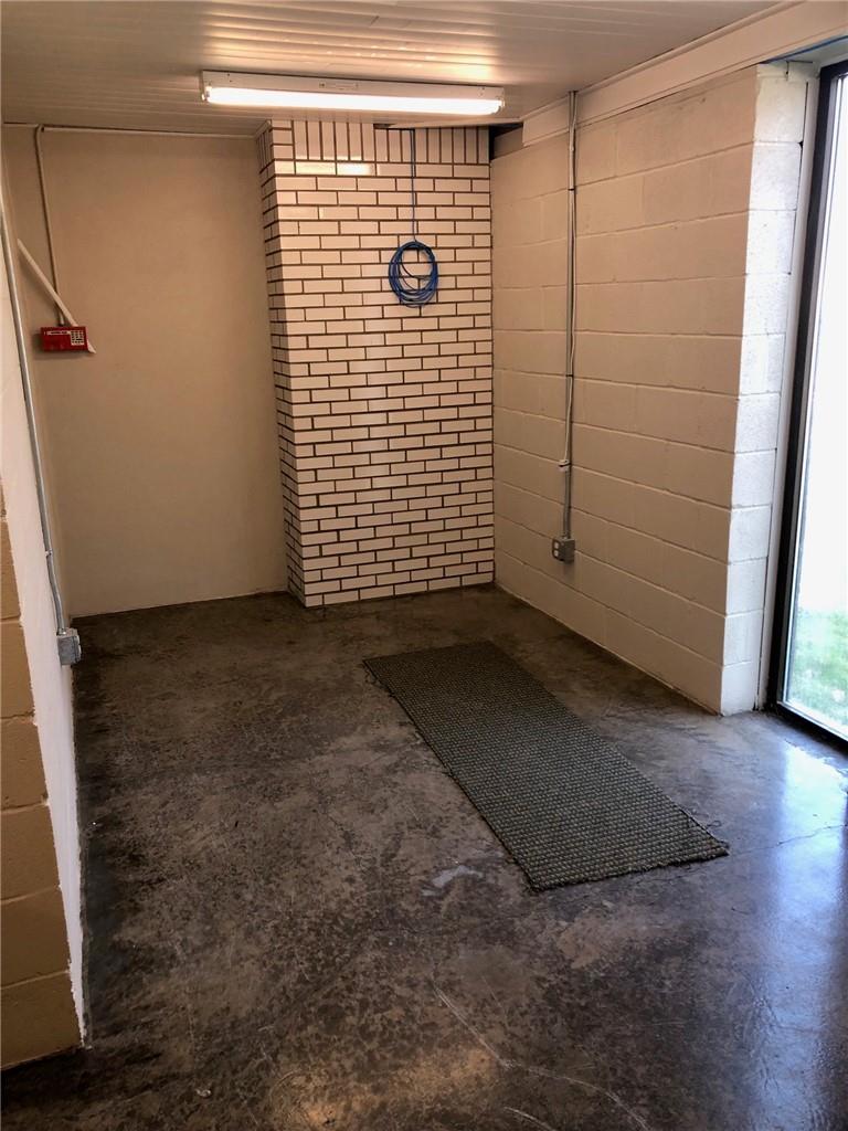 1 Scobie Drive – For Rent photo 7