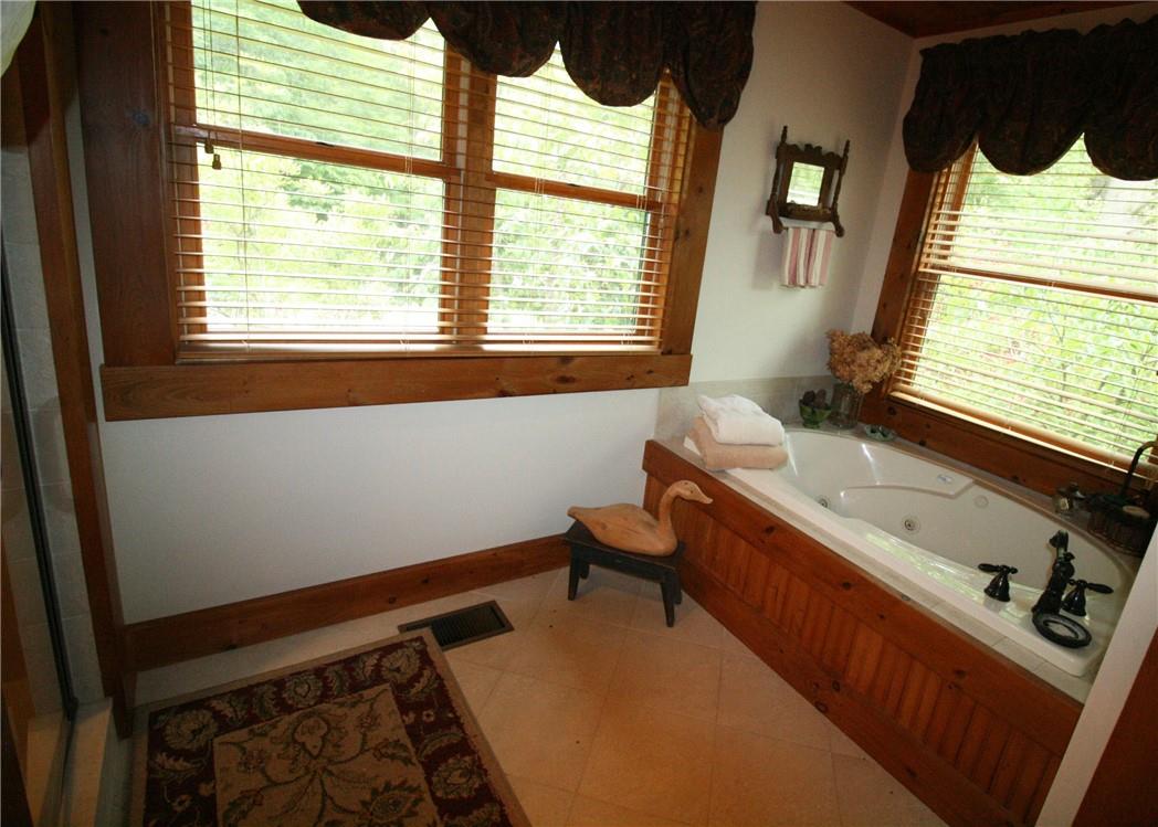 420 Woodstone Trail – For Sale photo 11