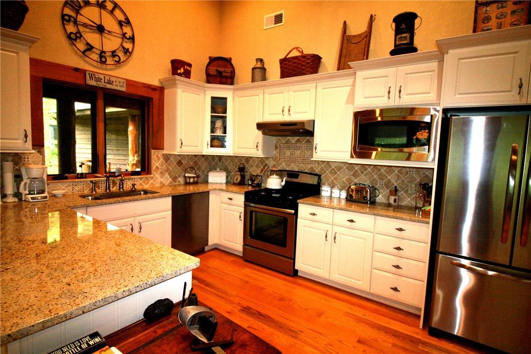 420 Woodstone Trail – For Sale photo 5