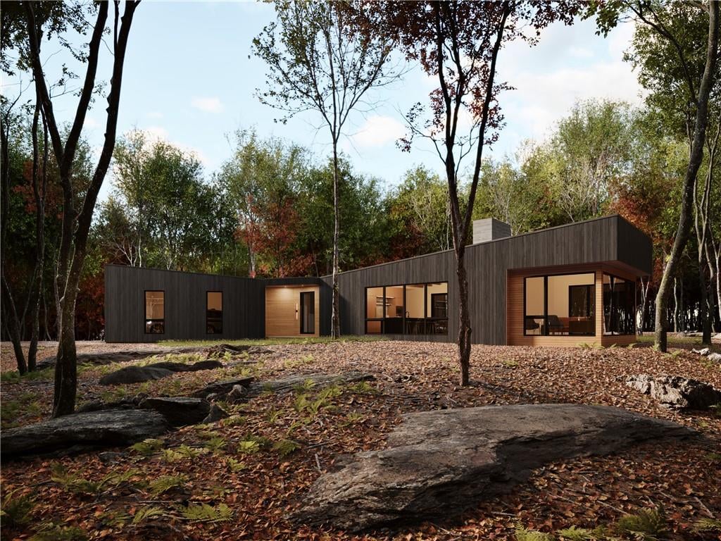 40 Lakeside Drive – For Sale