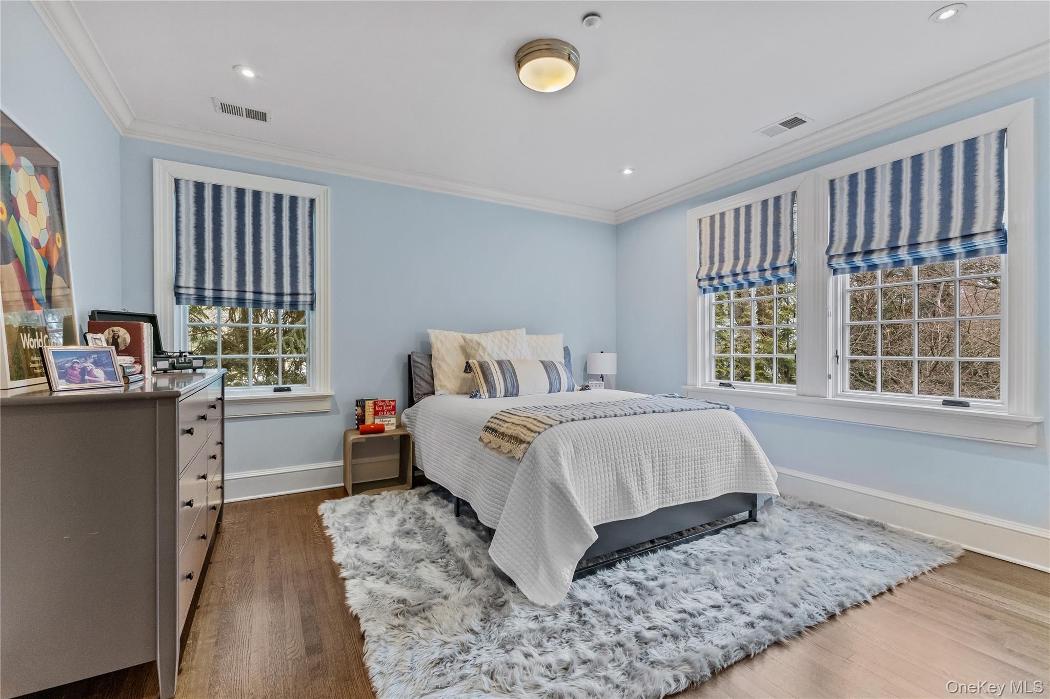 19 Park Drive S – For Sale photo 31