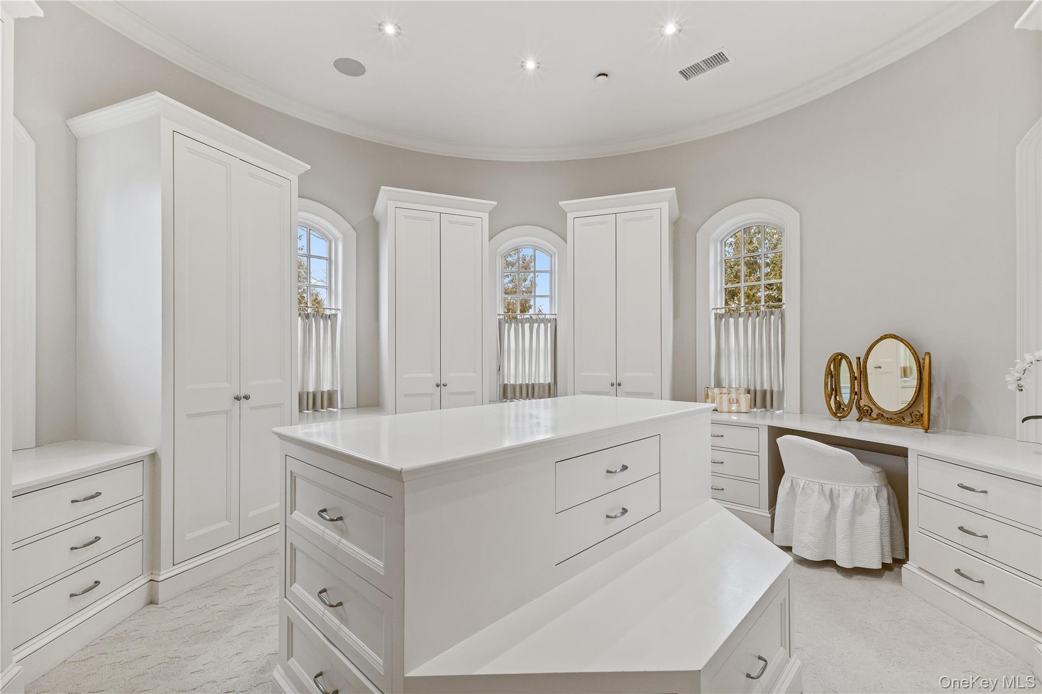 19 Park Drive S – For Sale photo 26