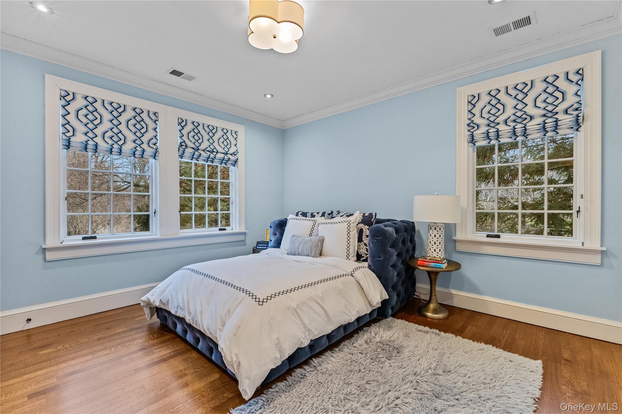 19 Park Drive S – For Sale photo 33