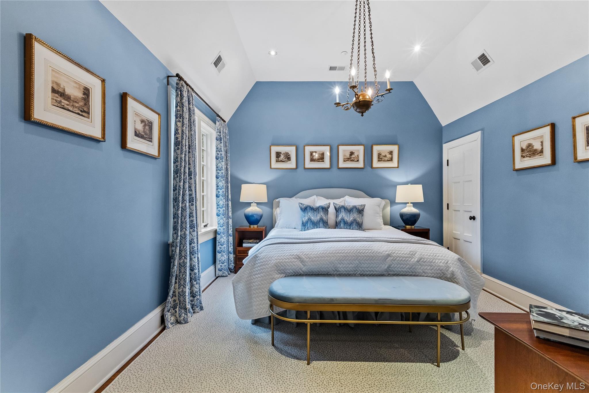 19 Park Drive S – For Sale photo 29
