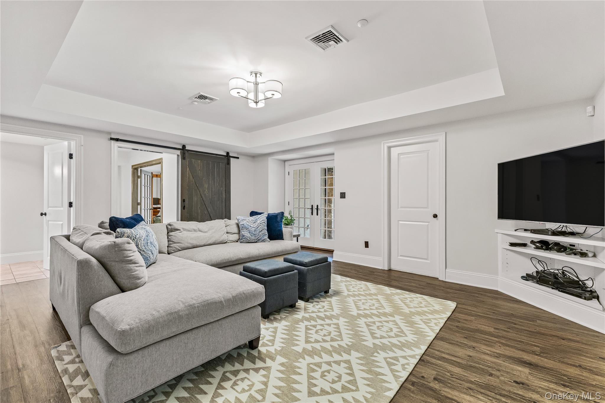 19 Park Drive S – For Sale photo 39