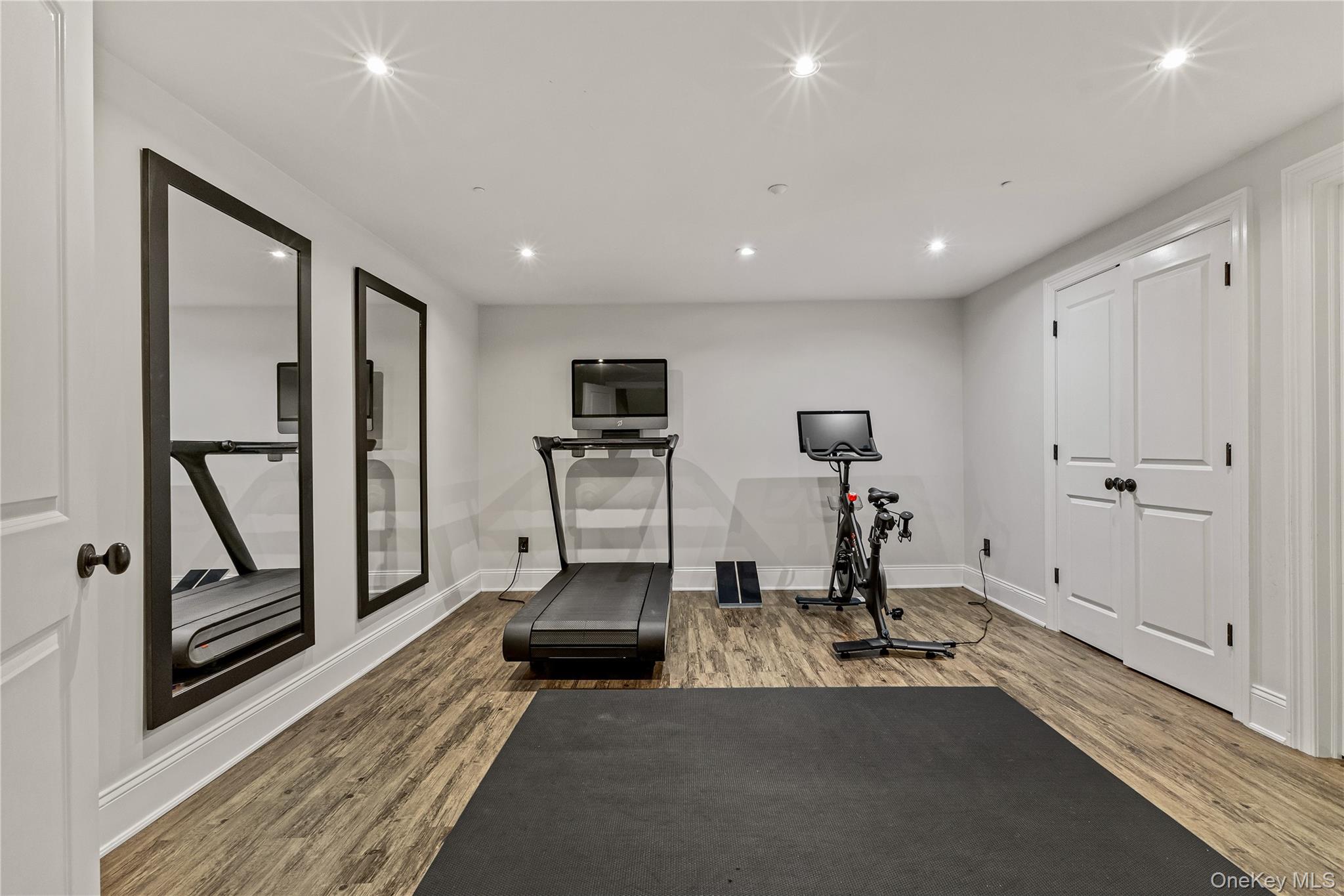 19 Park Drive S – For Sale photo 40