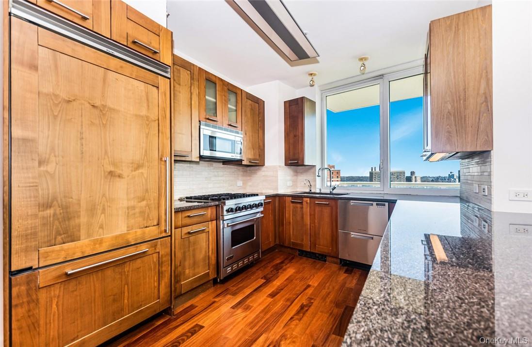 640 W 237th Street, Unit 11A photo 8
