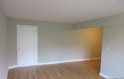 2244 Bronx Park East, Unit 6L photo 5