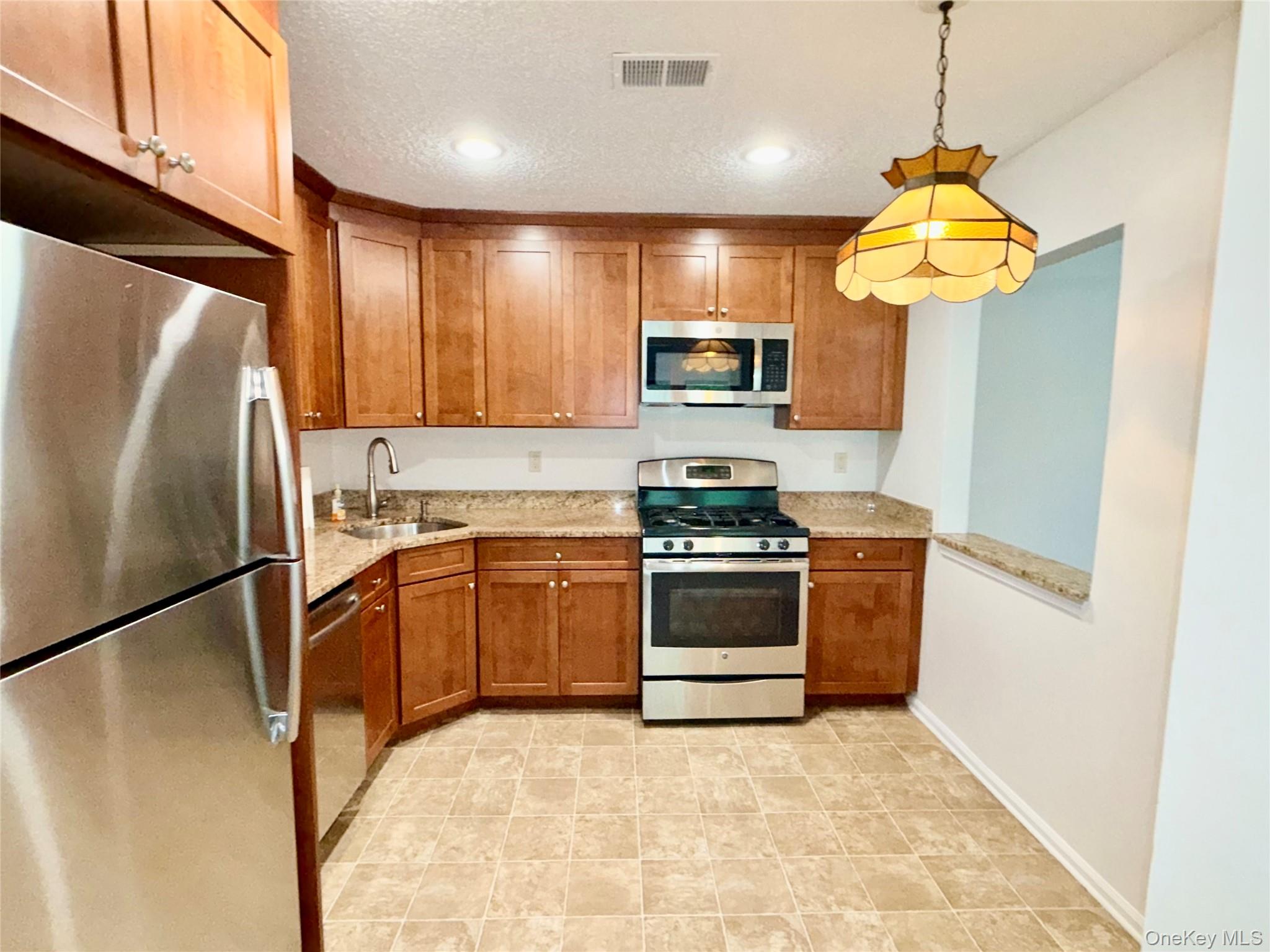 30 Huntington Circle – For Rent photo 11