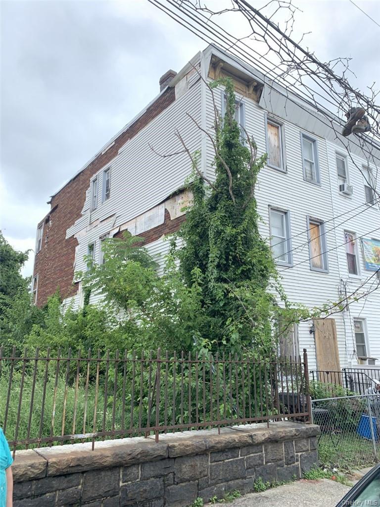 41 Groshon Avenue – For Sale