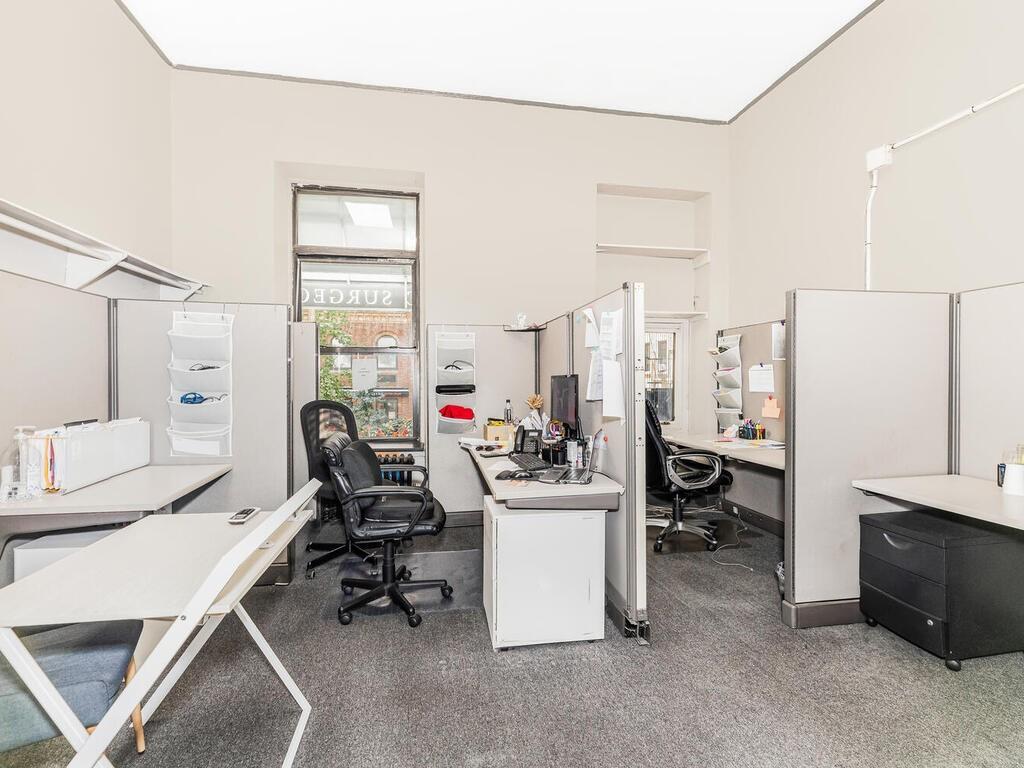 113 E 39 Street – For Sale photo 36