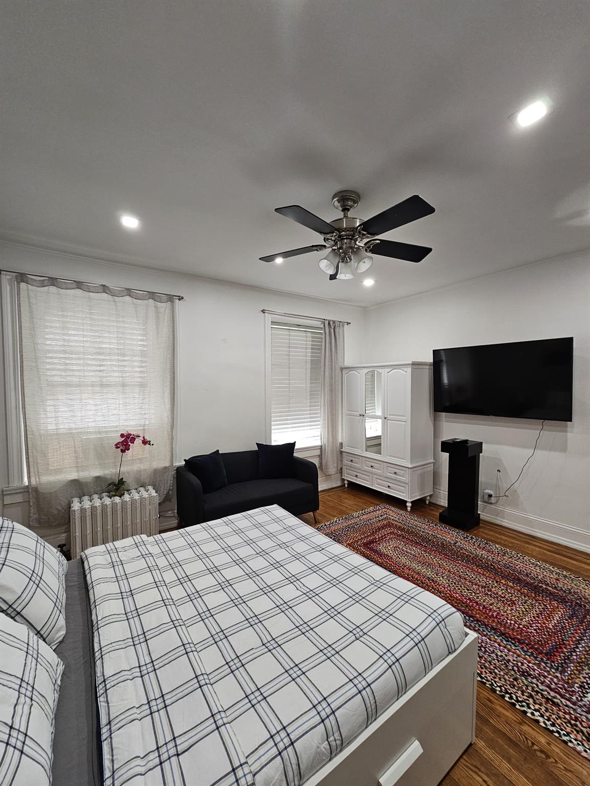 113 E 39 Street – For Sale photo 5