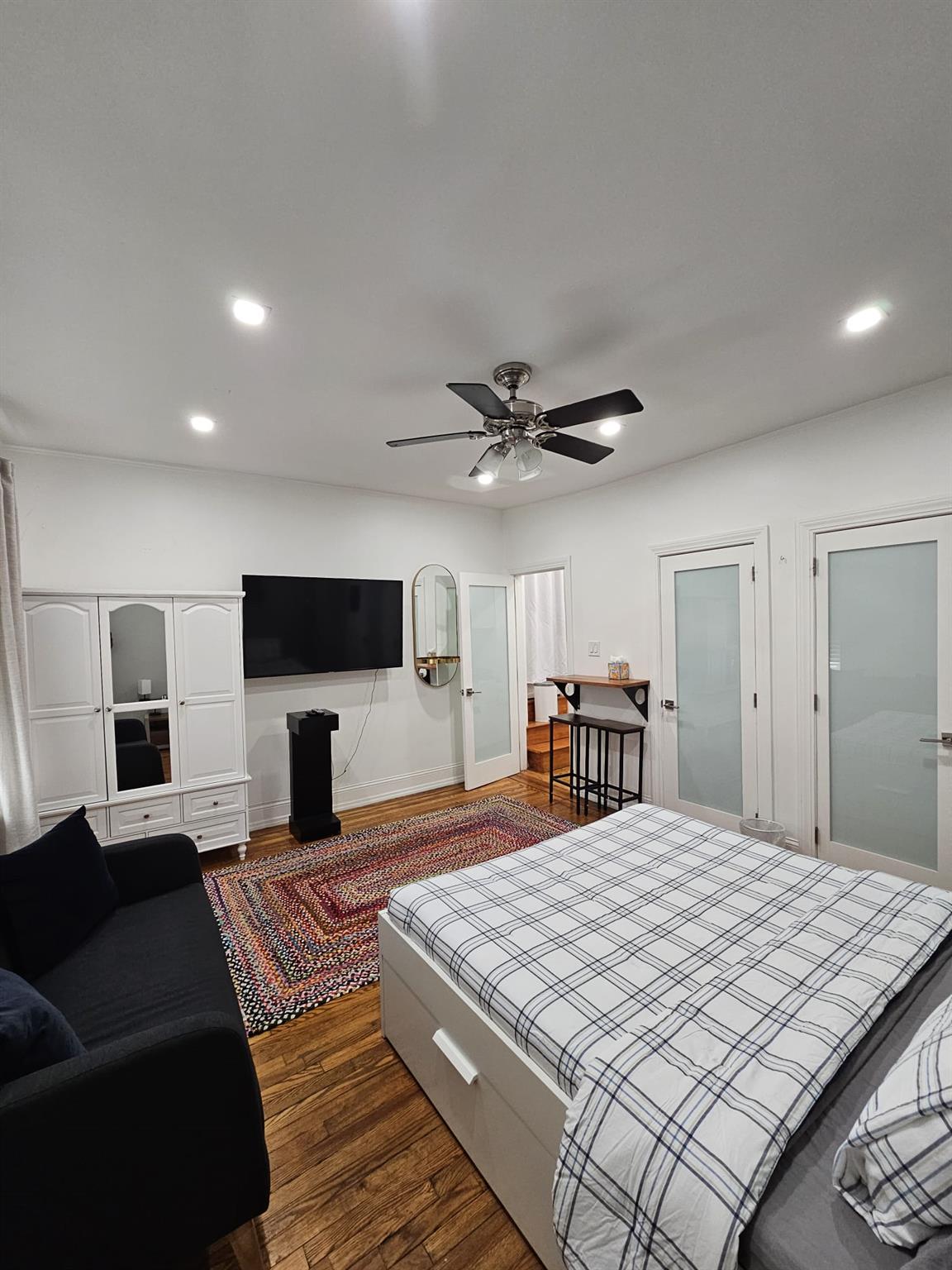 113 E 39 Street – For Sale photo 22