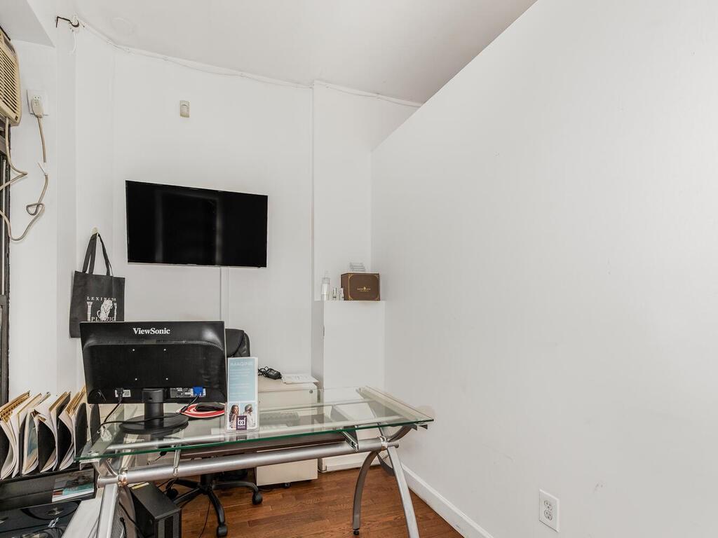 115 E 39th Street – For Sale photo 18