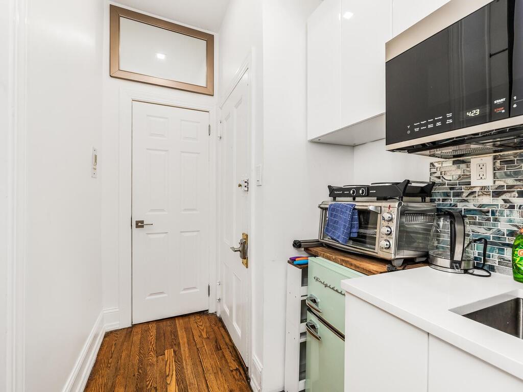 115 E 39th Street – For Sale photo 11