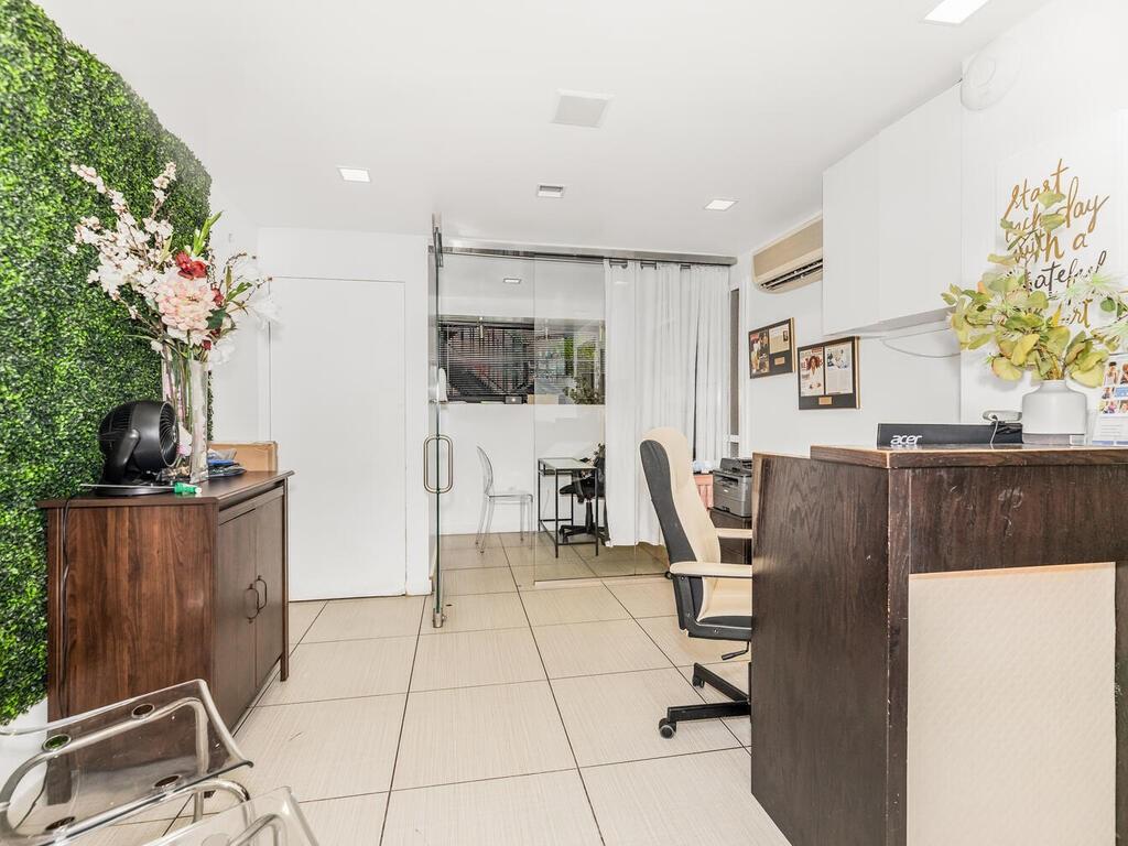 115 E 39th Street – For Sale photo 30