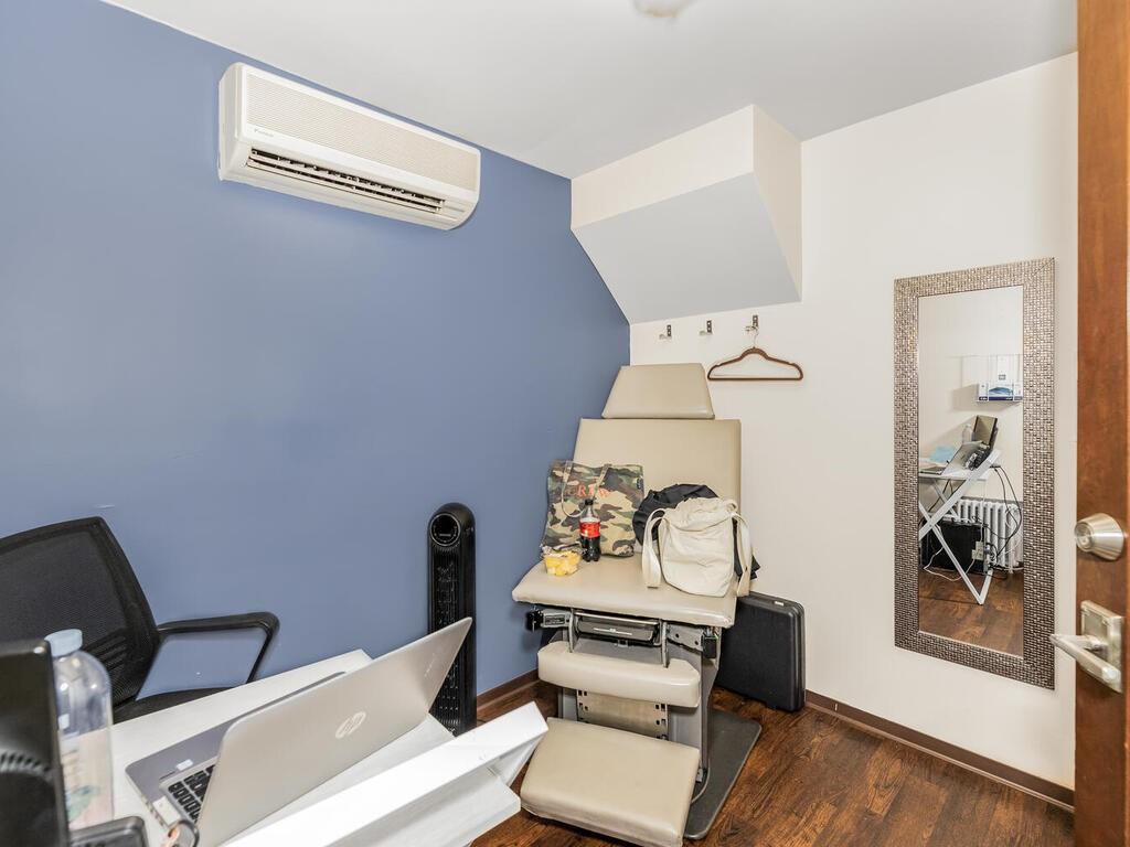 115 E 39th Street – For Sale photo 34