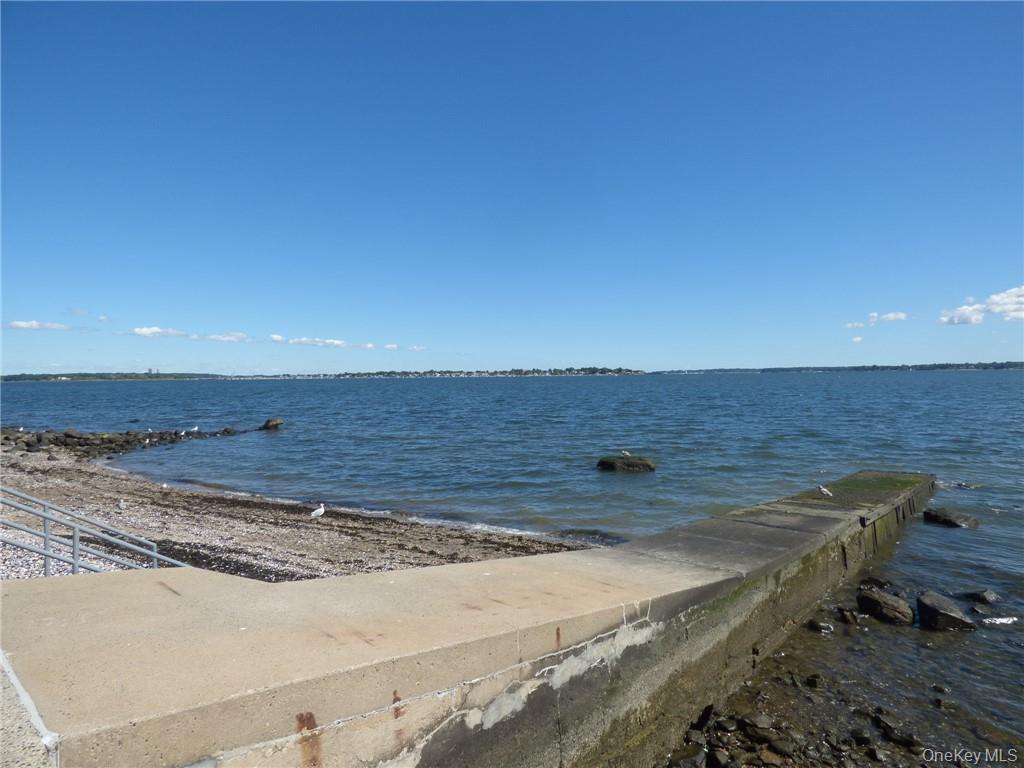 65C Edgewater Park, Unit C photo 32
