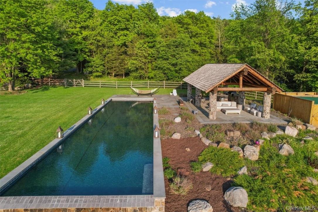 101 Mountain Lodge – For Sale photo 20