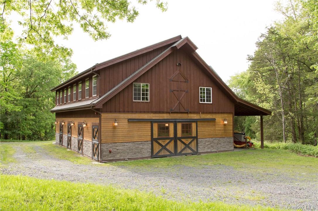 101 Mountain Lodge – For Sale photo 24